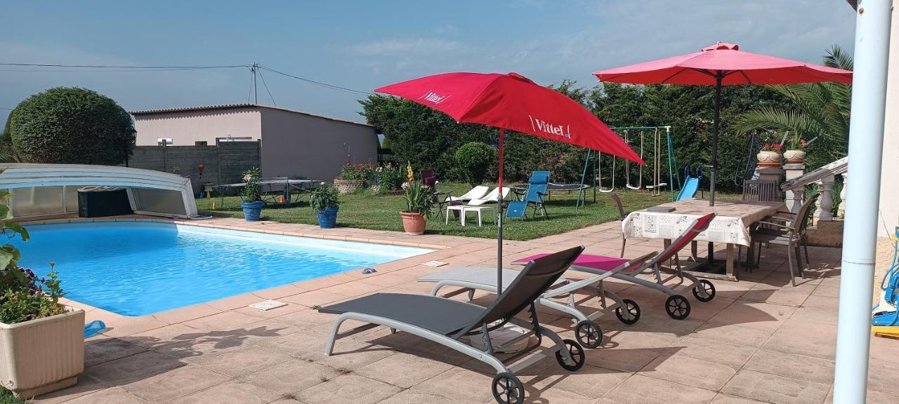 Charmante Maison Avec Piscine Anneyron Exterior photo